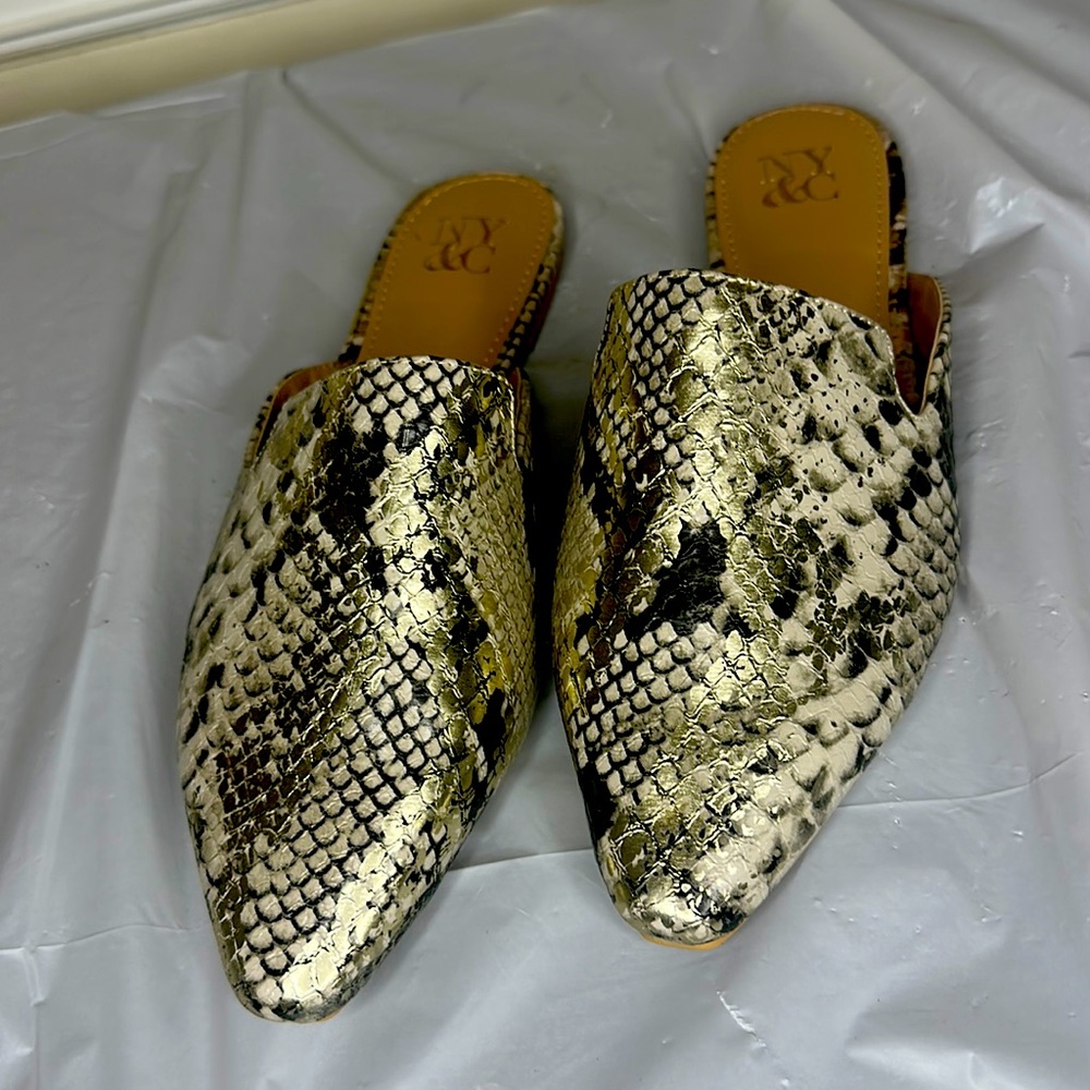 snake skin mule shoes 7.5